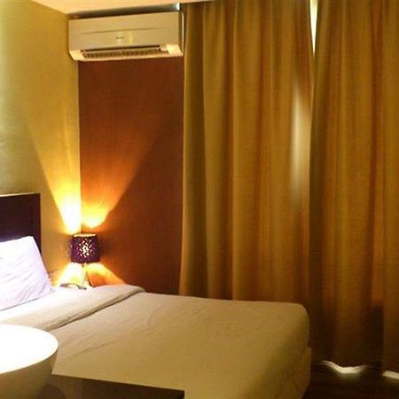 Zotel Business & Leisure Hotel Kuching Luaran gambar