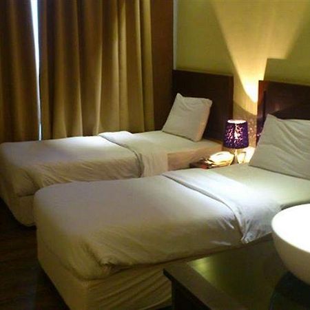 Zotel Business & Leisure Hotel Kuching Luaran gambar