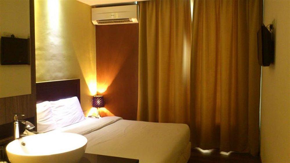 Zotel Business & Leisure Hotel Kuching Luaran gambar